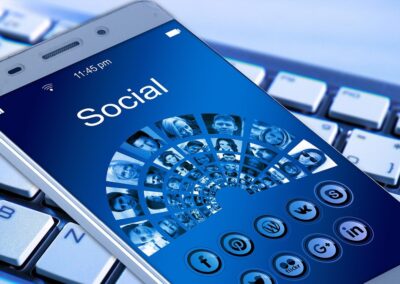 Er du medlem af en Facebook gruppe, der er privat – eller offentlig og irriterende
